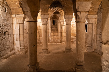 Crypte de l'Église Notre-Dame de Fontenay-le-Comte, France
