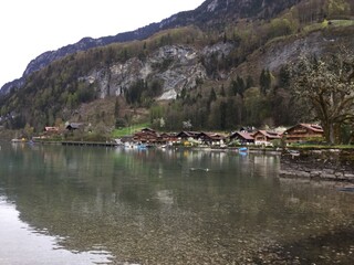 Fototapeta na wymiar Lake in the mountains in Brienz Switzerland