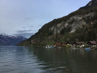 Fototapeta na wymiar Lake in the mountains in Brienz Switzerland