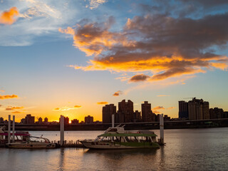 Fototapeta premium Sunset landscape around the Dadaocheng Wharf area