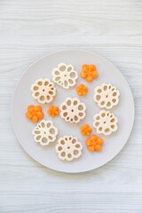 人参と蓮根の飾り切り、花形とねじり梅