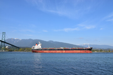 船 cargo ship