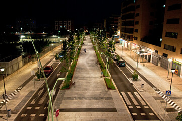 Fototapeta premium Tarragona. Rambla de Barrio de Campclar de Noche. Fotografía Nocturna
