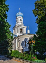 Fototapeta na wymiar Church of the Intercession in the Svyatogorsk Lavra