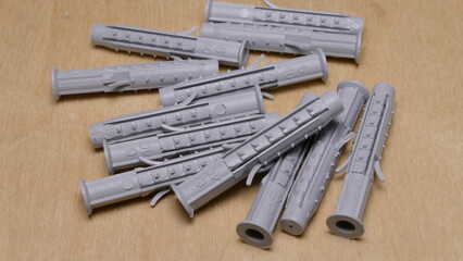 plastic dowel for fixing to a concrete wall