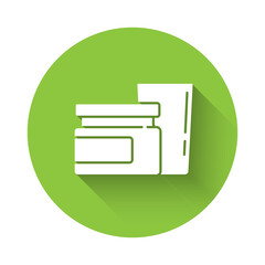 White Baby food icon isolated with long shadow. Green circle button. Vector.