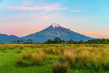 Fototapeta na wymiar sunset at cone volcano mount taranaki, new zealand