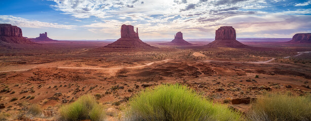 the scenic drive in the monument valley, usa