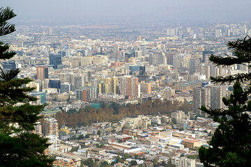 Obraz premium Stunning Aerial View of Santiago, the Capital City of Chile as Seen from Cerro San Cristobal Hill