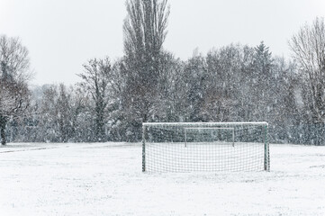Terrain de football, sous la neige © Pyc Assaut