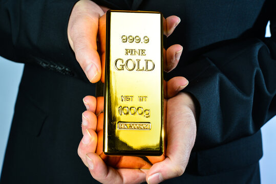 Present 1000 g of fine gold bars