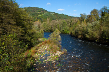 Río Narcea,,tramo medio alrededor de Cornellana, Asturias