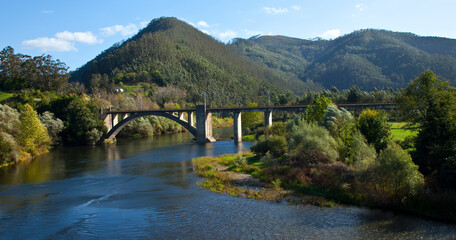 Fototapeta na wymiar Río Nalón,,tramo bajo alrededor de Pravia, Asturias