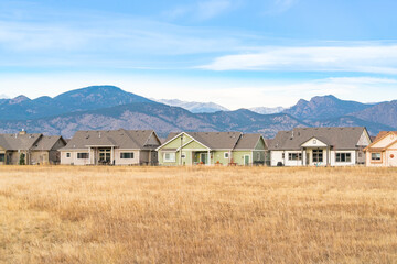 Homes along the front range of the Rocy Mountains in Colorado - 407942032