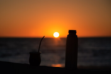 Mate y sol. 