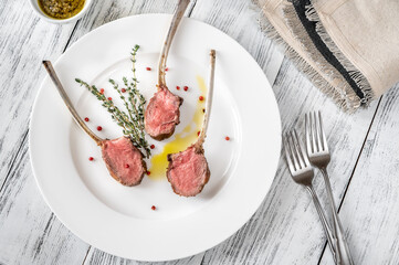 Rack of lamb with thyme