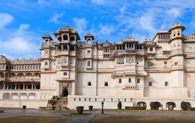Fototapeta na wymiar Exterior of famous ancient City Palace in Udaipur, Rajasthan state of India