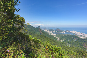 Pedra da Proa, Parque Nacional da Tijuca. A pedra fica na travessia Paineiras x Mesa do Imperador.