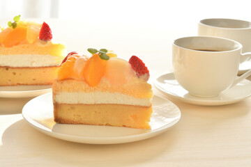 フルーツのケーキ  コーヒー