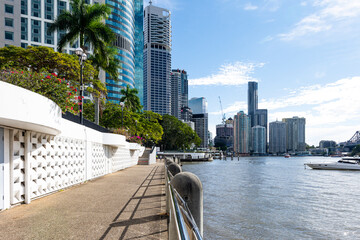Naklejka premium Brisbane, building, sun and trees