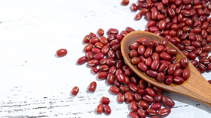 日本の北海道産の乾燥小豆（あずき）、ポリフェノールがいっぱいの健康美容食材