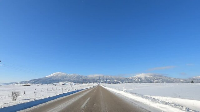 In winter, roads are very dangerous if drivers do not comply with the conditions on the road