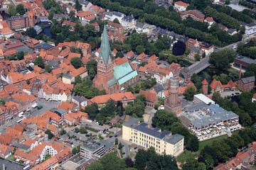 Luftbild Altstadt Lüneburg mit St. Johanniskirche