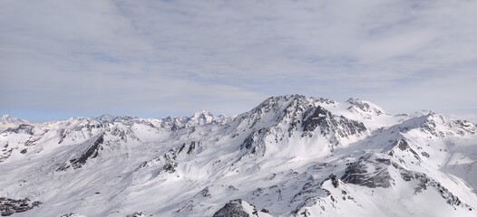 Obraz premium snow covered mountain