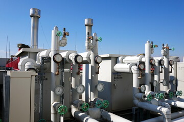 温水ボイラーの配管