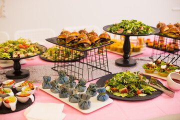 catering for birthday party in studio