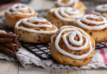 Baked Cinnamon Rolls With White Icing
