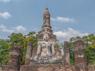 Naklejka premium Buddha Statues in Sukhothai in Thailand.