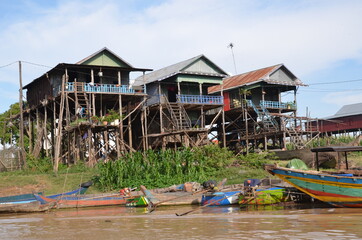 VILLAGE LACUSTRE LAC TONLE TONLE SAP