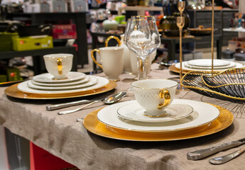 modern luxury tableware served on table.