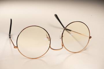 round glasses