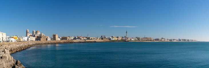 Fototapeta premium panorama cityscape view of the historic city center in Cadiz
