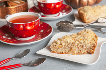 Italian crumbled apple Sbriciolata  pie