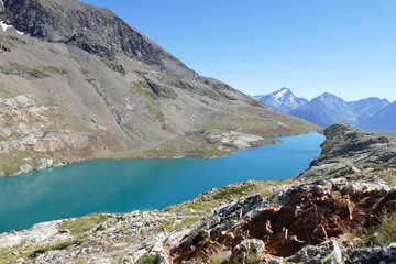 Obraz premium la balade des lacs - Alpes d'huez en france