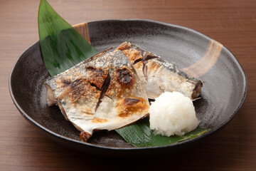鯖の塩焼き