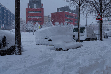 consecuencias del temporal Filomena, Madrid, copiosas nieves que imposibilitan una vida normal.