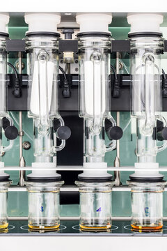 Bestimmung von Fetten in Lebensmitteln mittels Soxhlet Extraktion, Labor, Analytik und Forschung, Nahrungsmittel