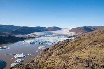 Naklejka premium Hoffellsjokull glacier and lagoon, part of Vatnajokull national park in Iceland