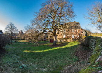 Obraz premium Collonges la rouge (Corrèze, France) - Vue hivernale