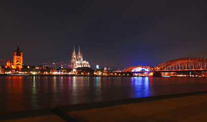 Fototapeta na wymiar Köln Dom bei Nacht 