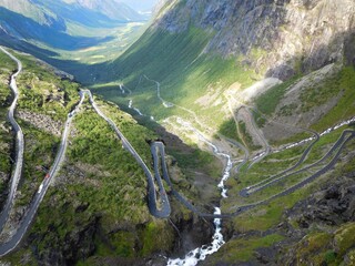 Virages de montagne Trollstigen en Norv&egrave;ge