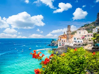 Fototapete Strand von Positano, Amalfiküste, Italien Landschaft mit Stadt Atrani an der berühmten Amalfiküste, Italien