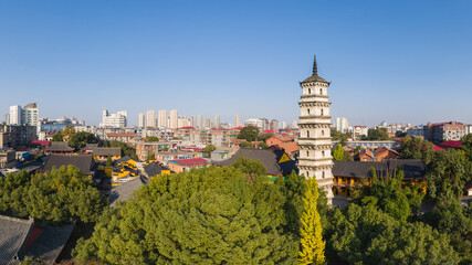 Fototapeta na wymiar ancient pagoda in jiujiang
