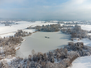 Der  vereiste B&ouml;hingersee bei Radolfzell im Winter