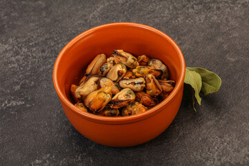 Fototapeta premium Pickled mussels in the bowl