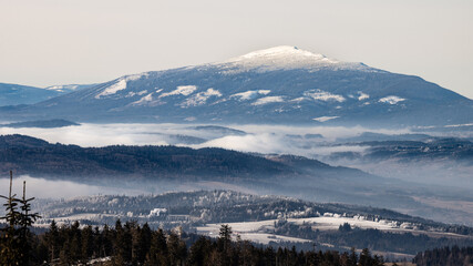 Fototapeta na wymiar Babia Góra w zimie